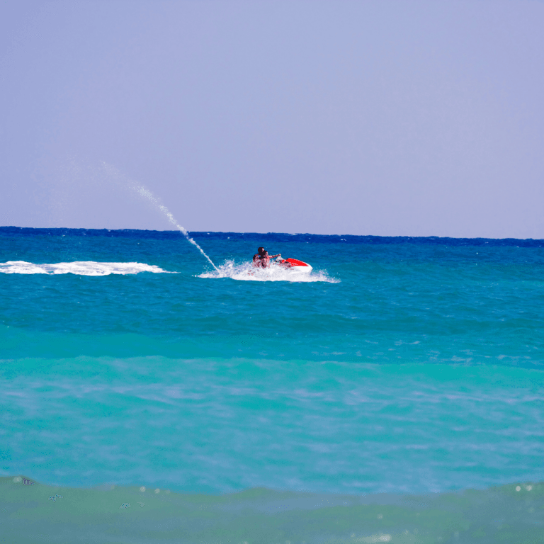 Jetski op zee voor de kust van Chersonissos